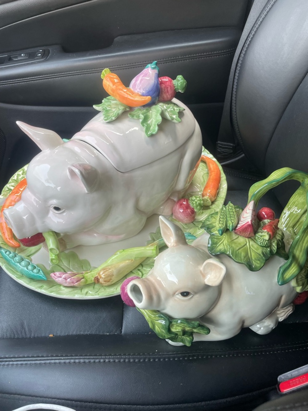 Fitz and Floyd vintage Pig Serving Set with Vegetable Accents tea pot and soup